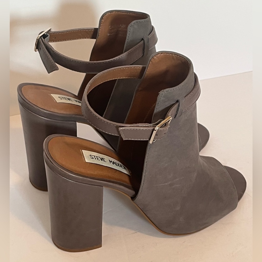 Steve Madden Gray Peep-Toe Block Heel Sandals - Picture 4 of 15
